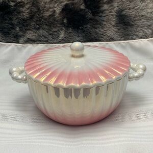 Pink and White Pearl Ceramic Bowl With Lid